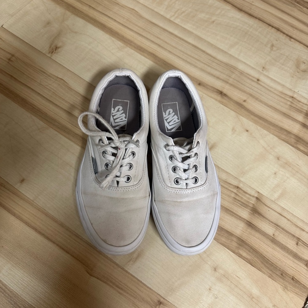 WHITE VANS